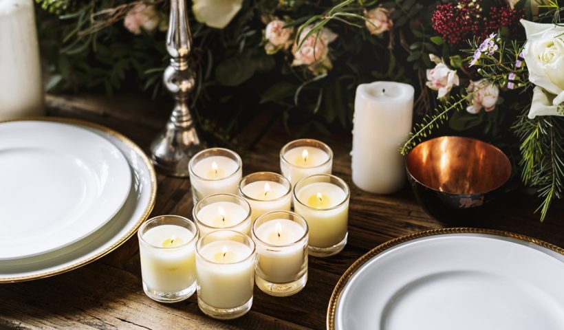természetes dekoráció gyertyával